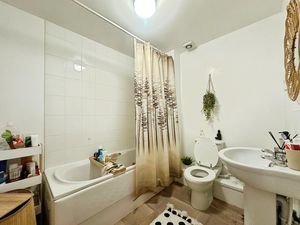 Bathroom- click for photo gallery